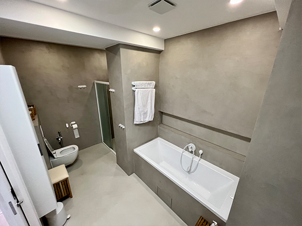 Realizace stěrky Topciment - kopelna a podlahy - Villidecor.cz
